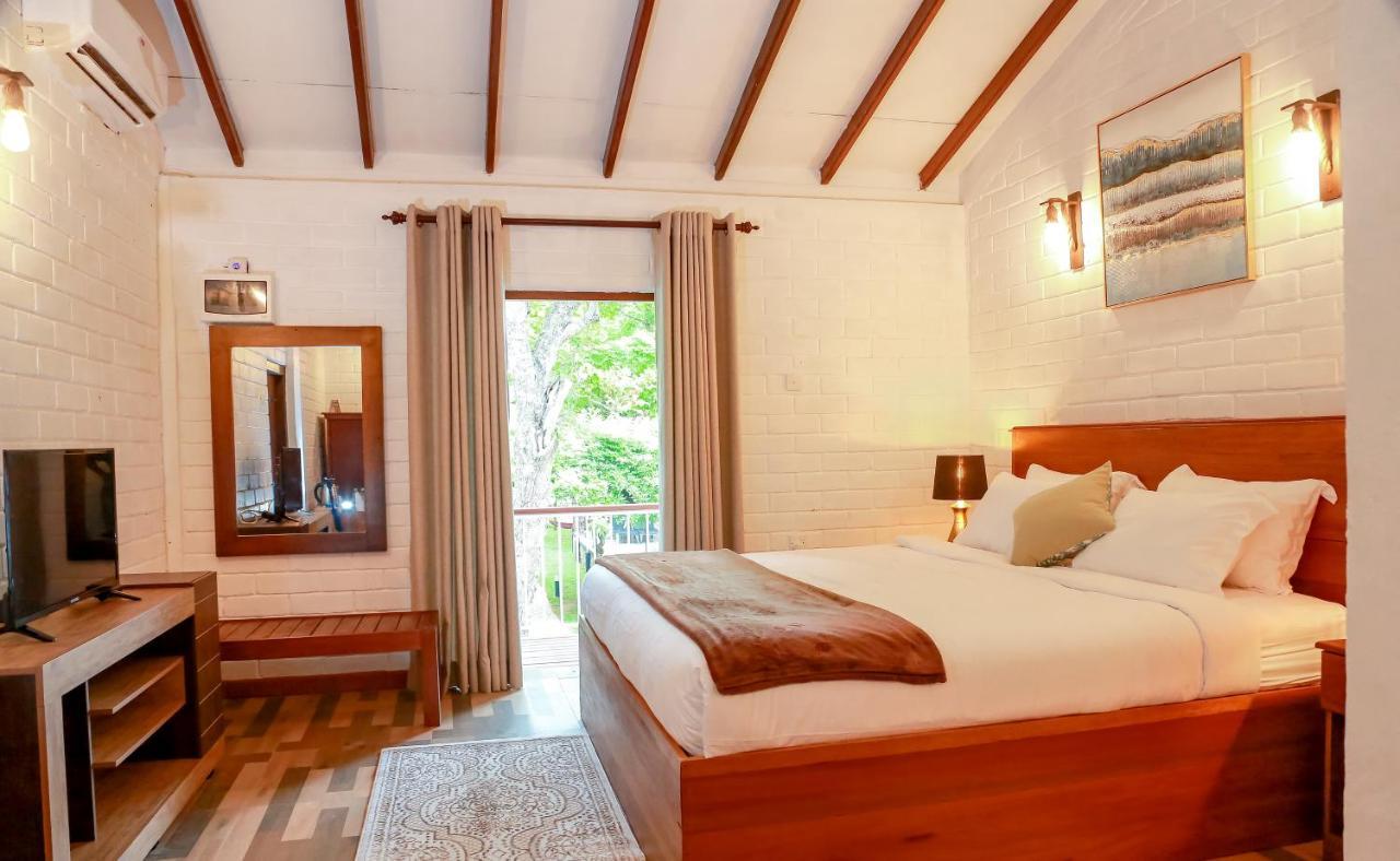 Tepraas Sigiriya Hotel Exterior photo