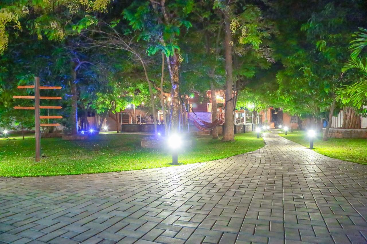 Tepraas Sigiriya Hotel Exterior photo