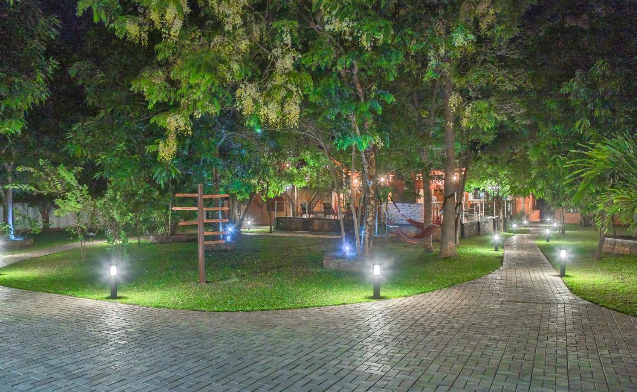 Tepraas Sigiriya Hotel Exterior photo