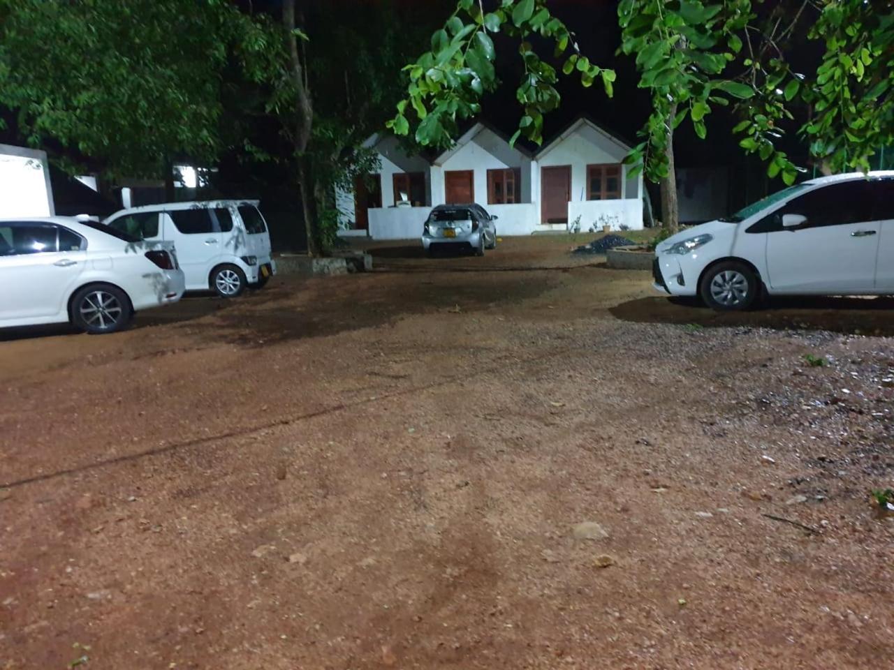 Tepraas Sigiriya Hotel Exterior photo